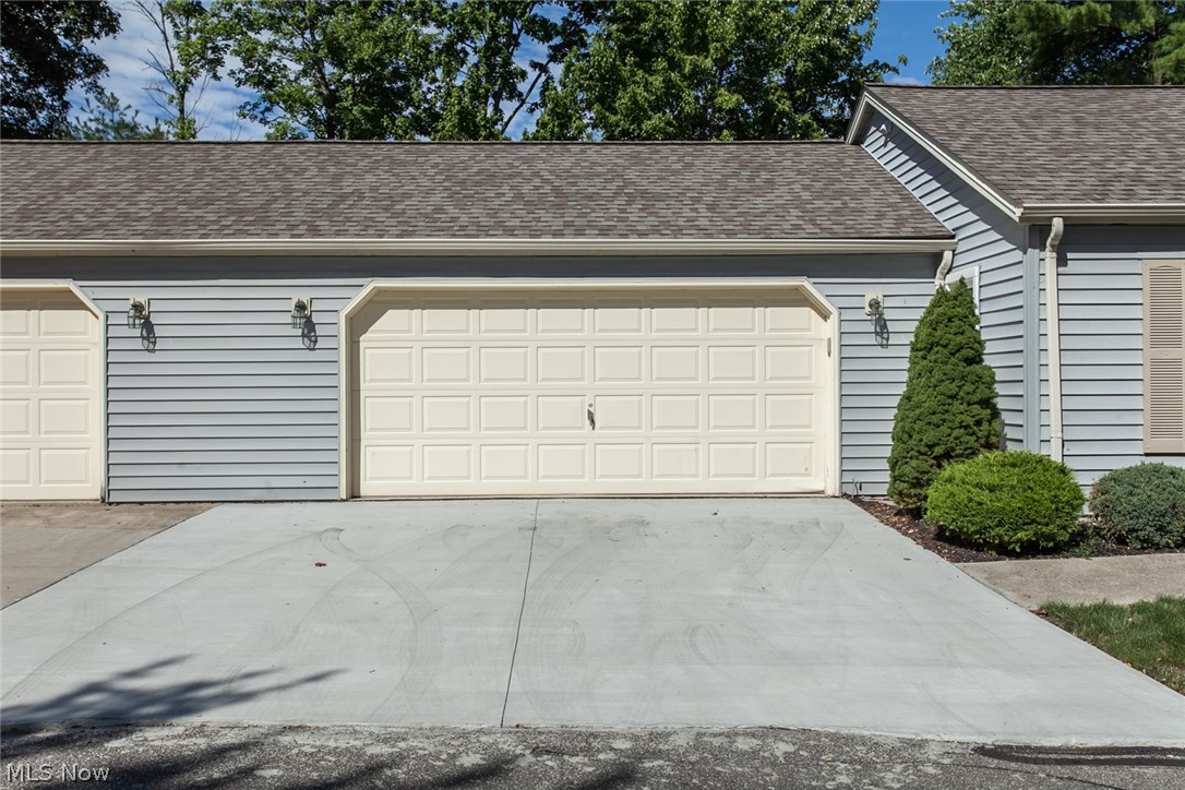 Lake Side Village Condo - Residential