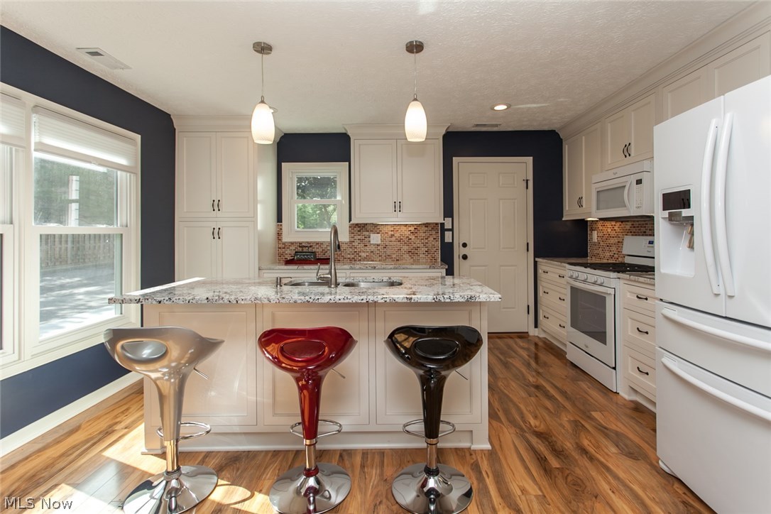 Lake Side Village Condo - Residential