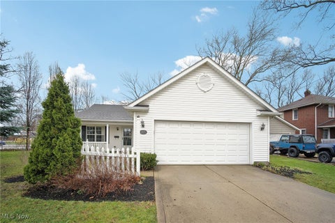 Photo for 475 Fairlawn Avenue