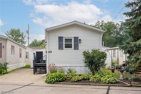 Homes For Sale - 45 Flamingo Avenue<br/> Amherst, OH 44001