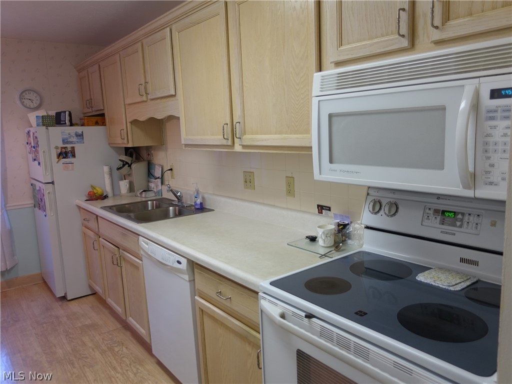 Silver Lake Towers Condo - Residential