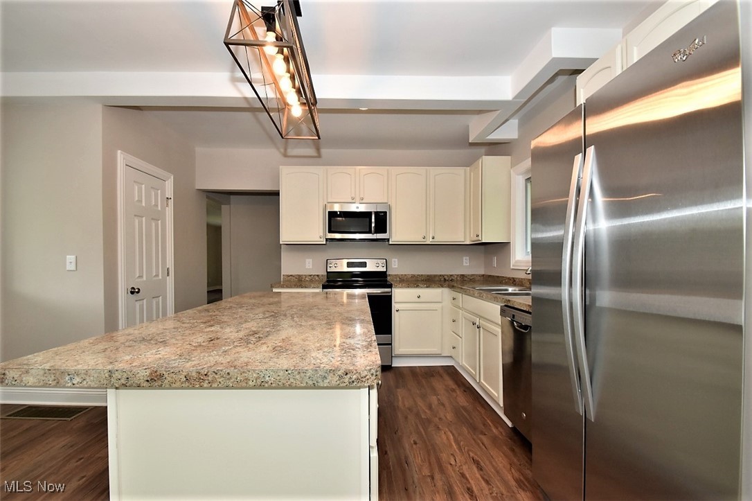 Chagrin Falls, Ohio 44023, United States, 4 Bedrooms Bedrooms, ,2 BathroomsBathrooms,Residential,Active,152928