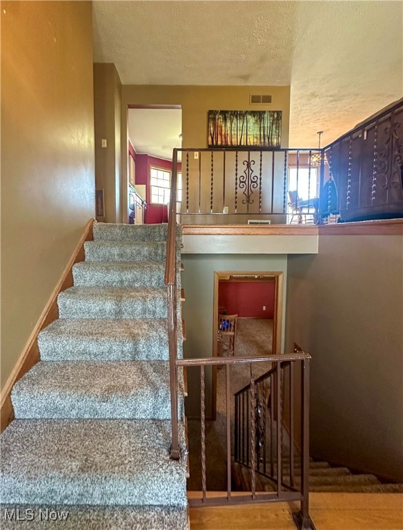 352 N Rhodes Avenue, Niles, Ohio image 2