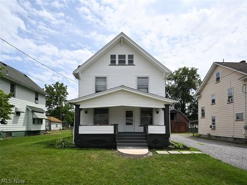 Homes For Sale - 221 E 2nd Street<br/> Girard, OH 44420