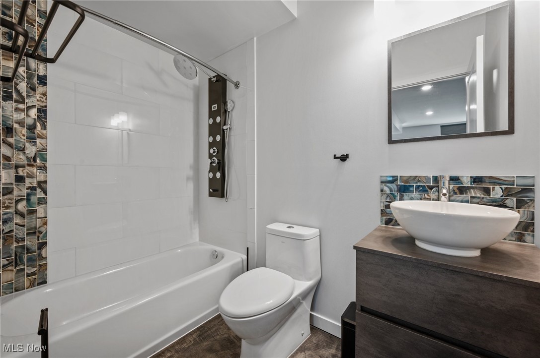 2144 W 18th Street, Cleveland, Ohio image 46