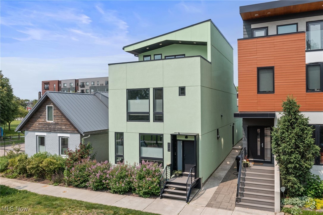 2144 W 18th Street, Cleveland, Ohio image 2