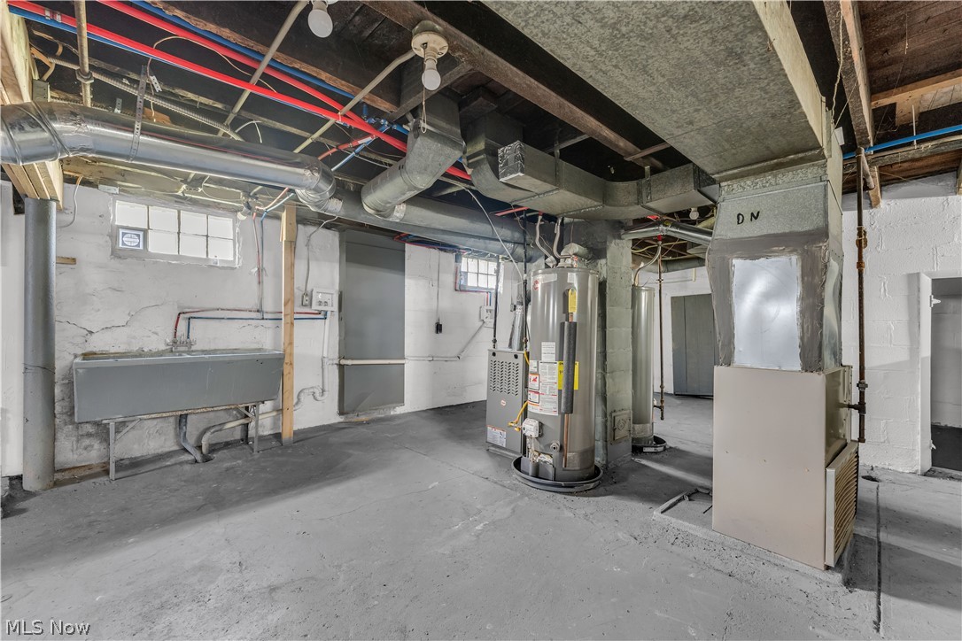Edgewater Land Co - Residential Income