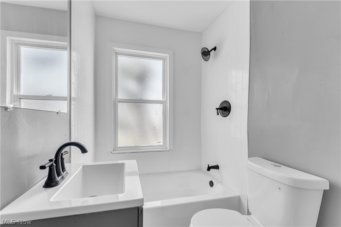 Edgewater Land Co - Residential Income