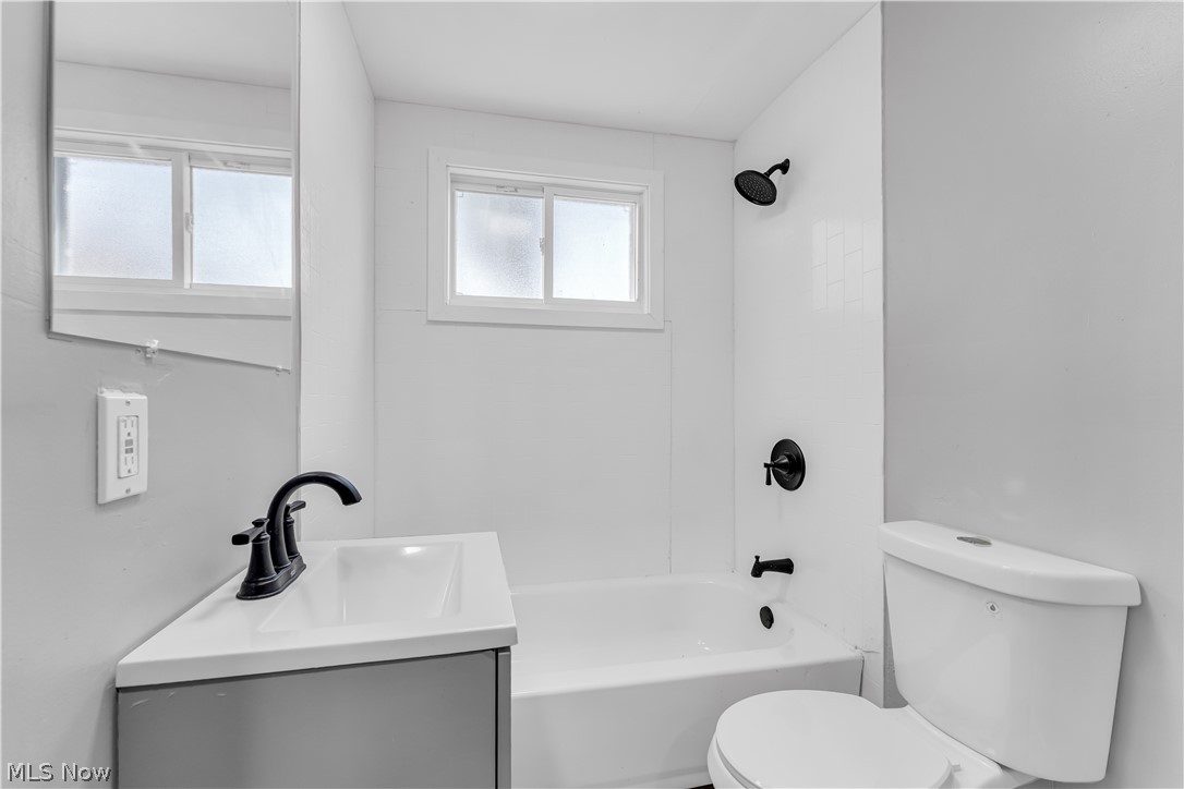 Edgewater Land Co - Residential Income