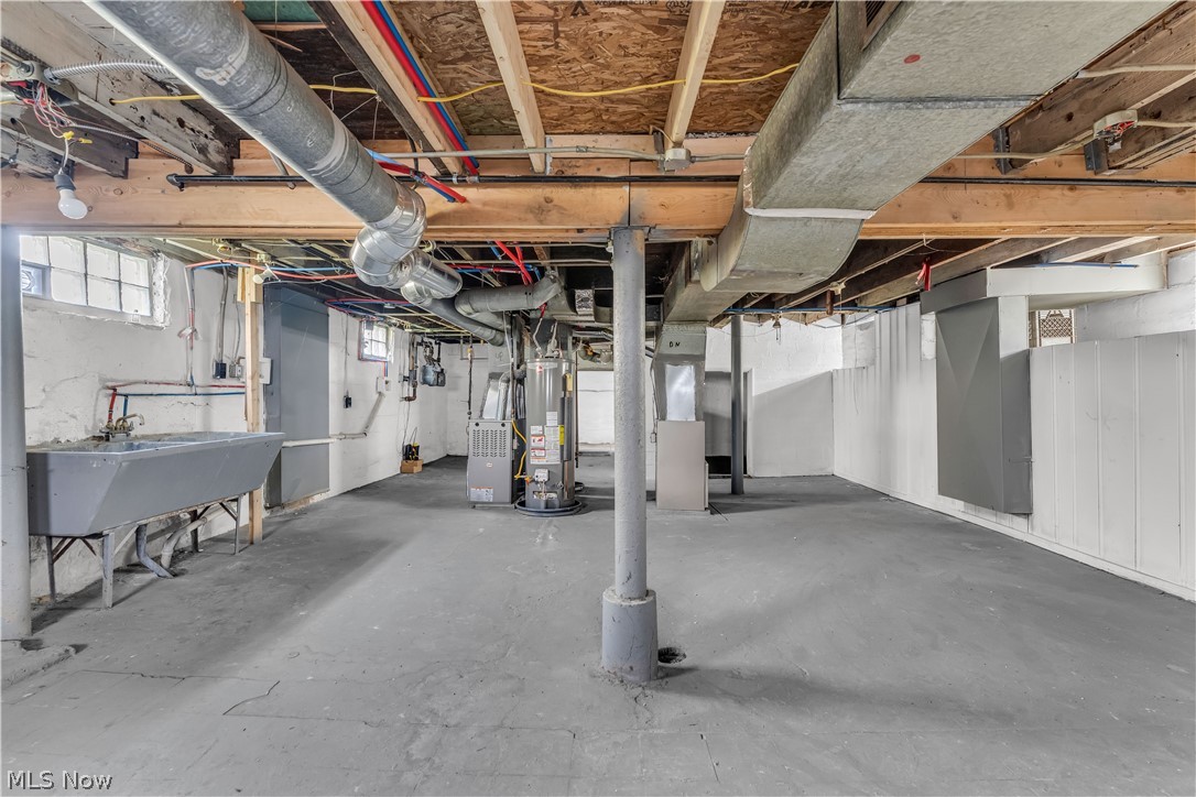 Edgewater Land Co - Residential Income