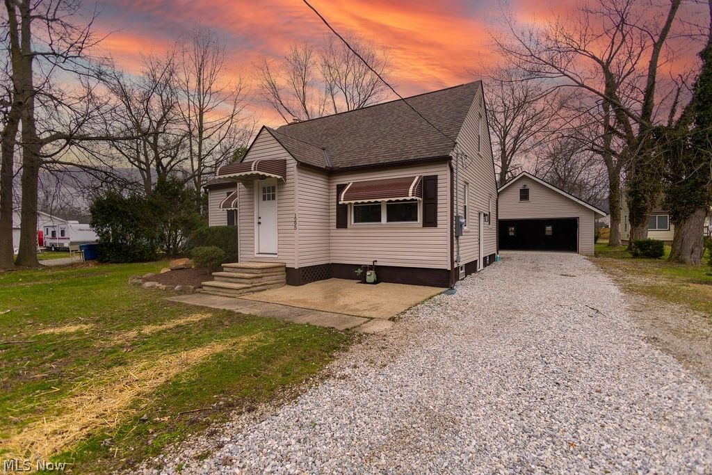 Photo of 1295 E 357th Street, Eastlake, OH 44095 (MLS # 5195861)