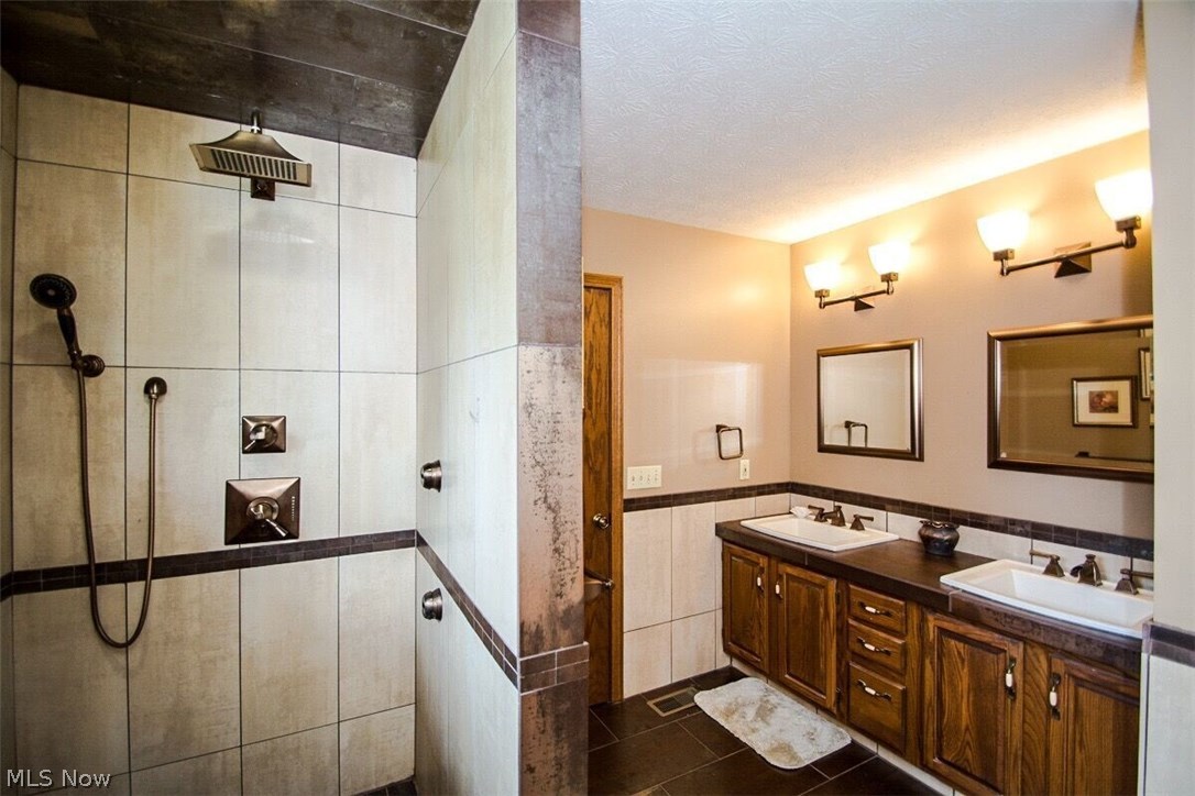 Greenbriar Hills - Residential