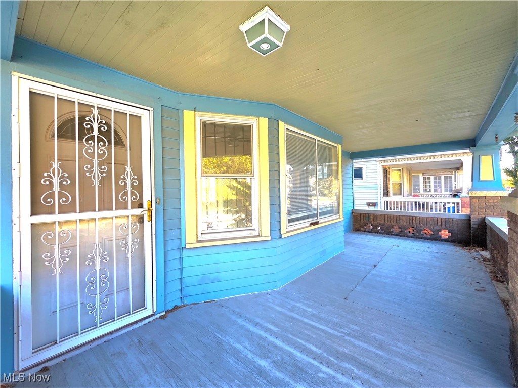 9112 Parmelee Avenue