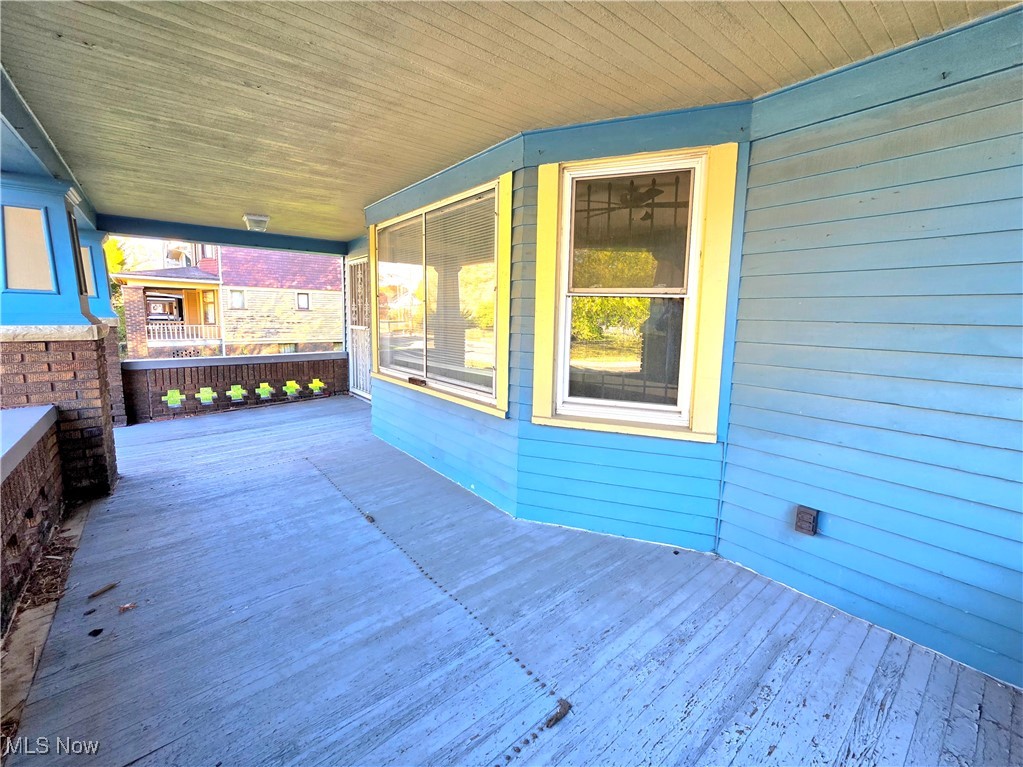 9112 Parmelee Avenue