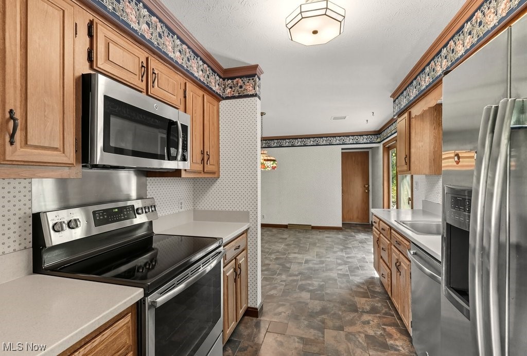 Revere Manor - Residential