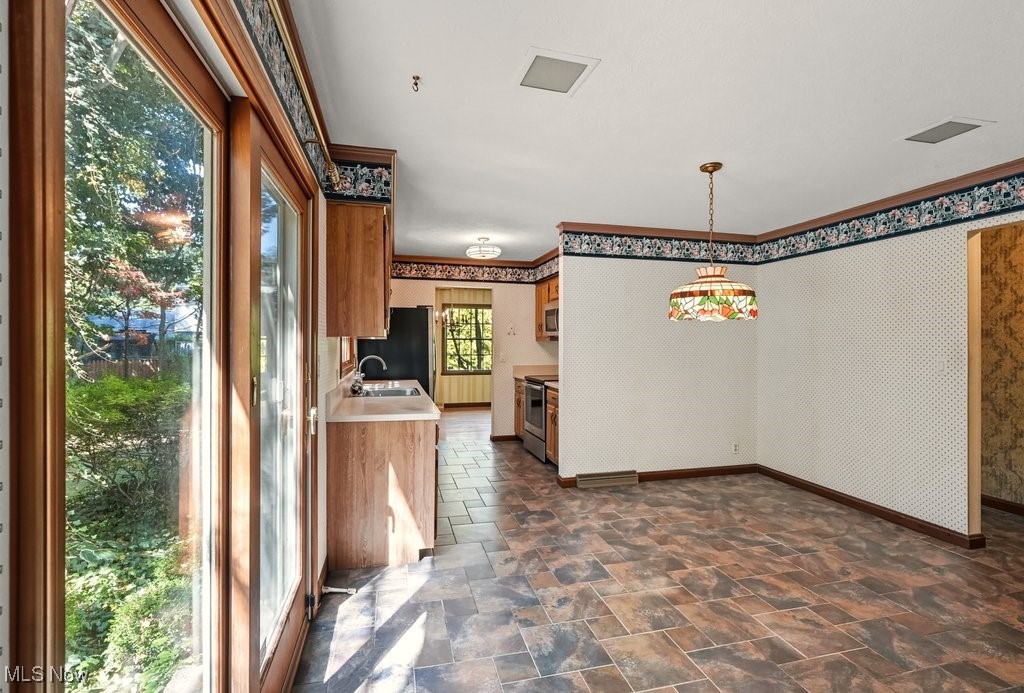 Revere Manor - Residential