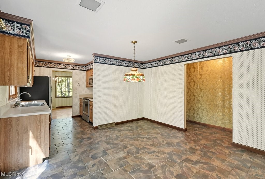 Revere Manor - Residential