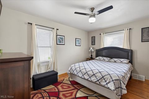 Tiny photo for 17282 Mccracken Road, Maple Heights, OH 44137 (MLS # 5186992)