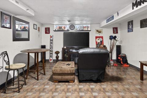 Tiny photo for 17282 Mccracken Road, Maple Heights, OH 44137 (MLS # 5186992)