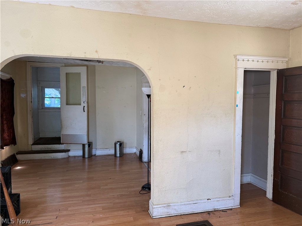 3180 W 105th Street
