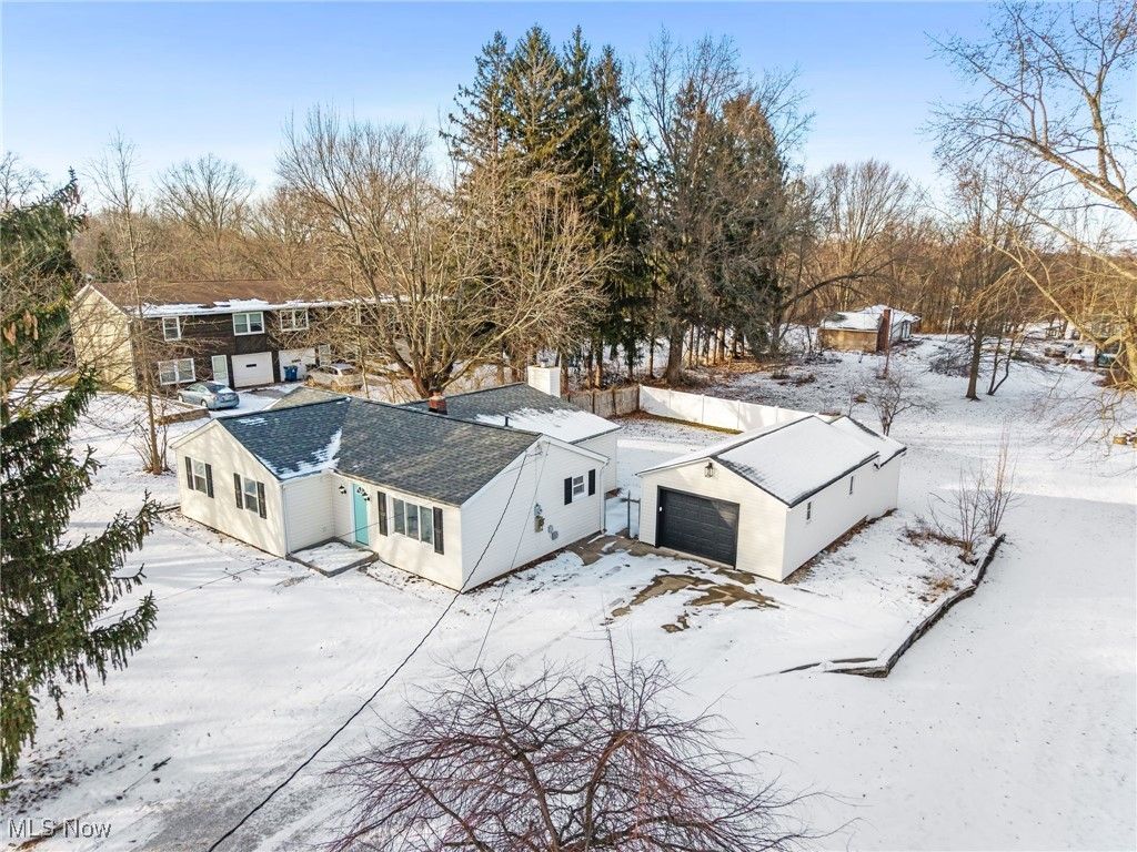 Photo of 2815 Byron Drive, North Canton, OH 44720 (MLS # 5182681)