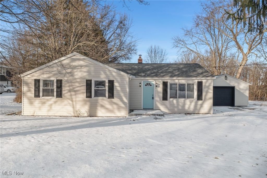 Photo of 2815 Byron Drive, North Canton, OH 44720 (MLS # 5182681)