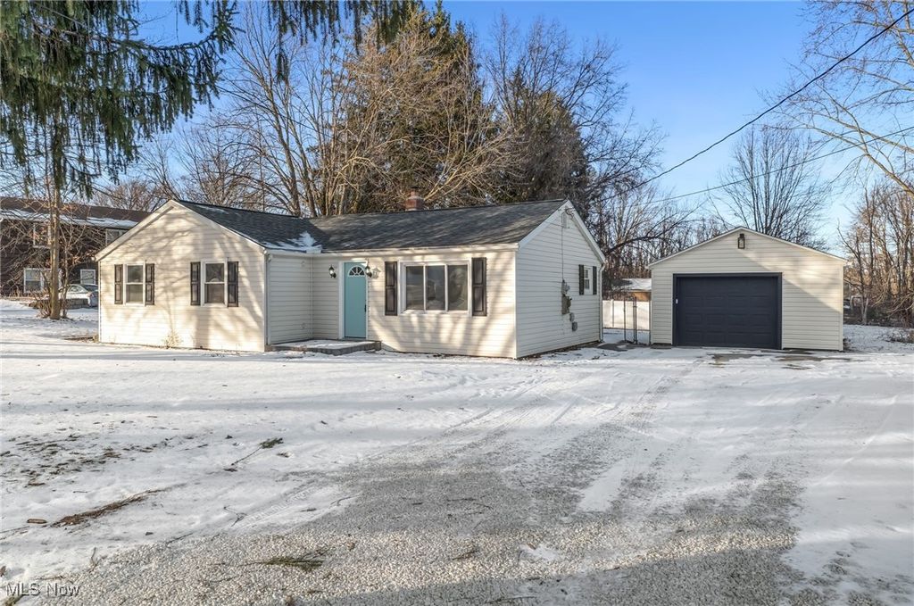 Photo of 2815 Byron Drive, North Canton, OH 44720 (MLS # 5182681)