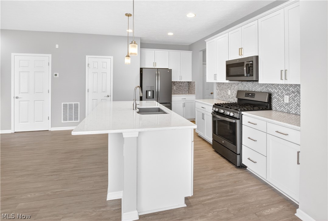 Meadow Lakes - Residential