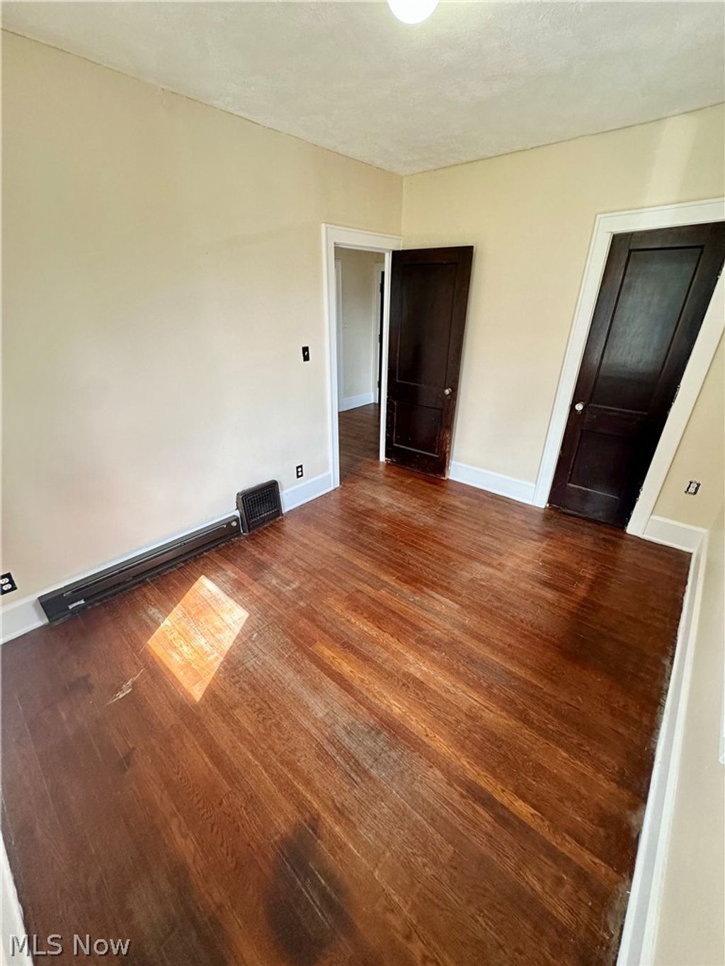 Photo of 615 Wellman Avenue SW, Massillon, OH 44646 (MLS # 5195461)