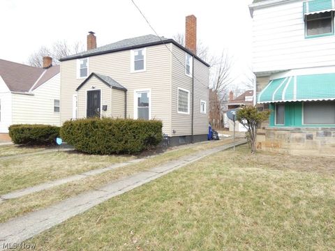 Single Family Residence in Cleveland OH 15907 Talford Avenue.jpg