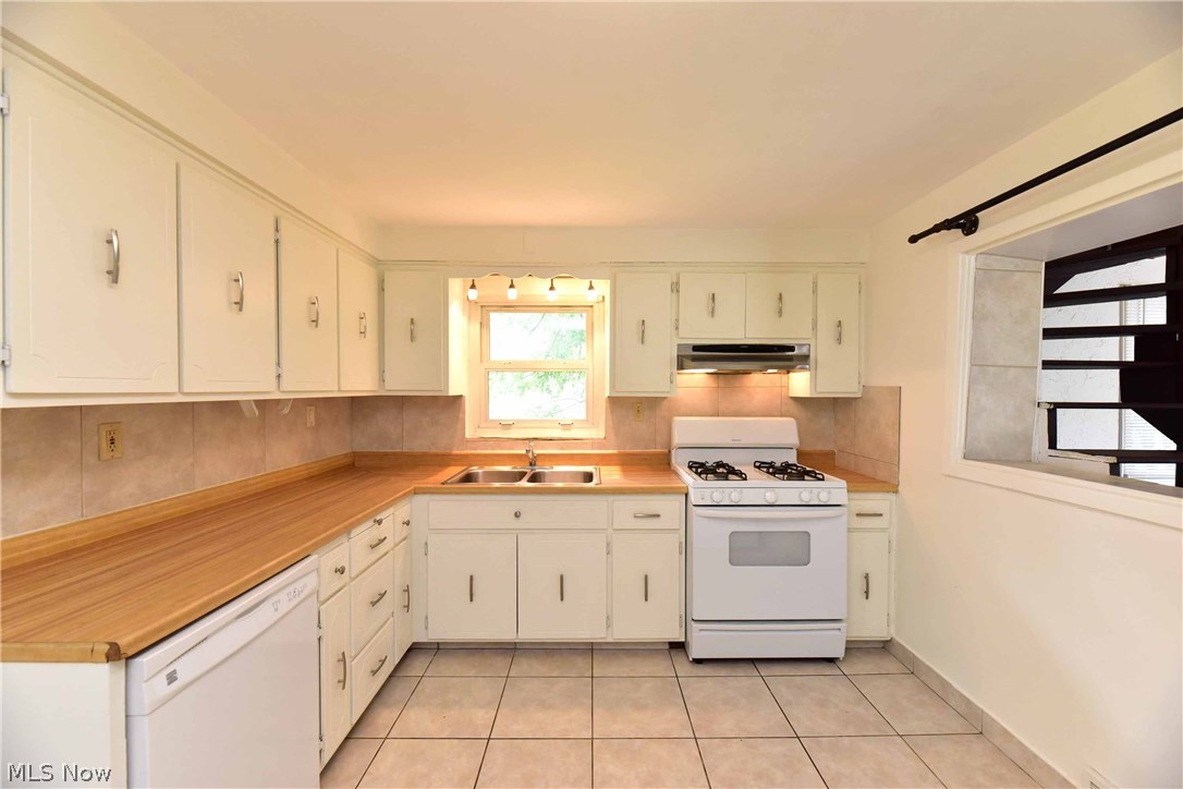 Avon Dover - Residential Lease