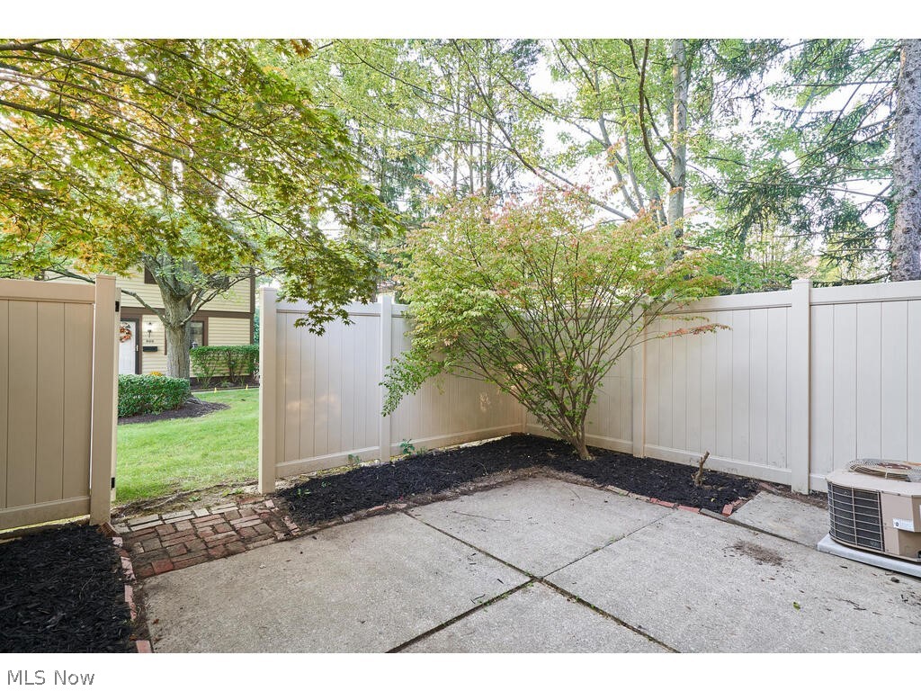 Hampton Ridge Condo - Residential