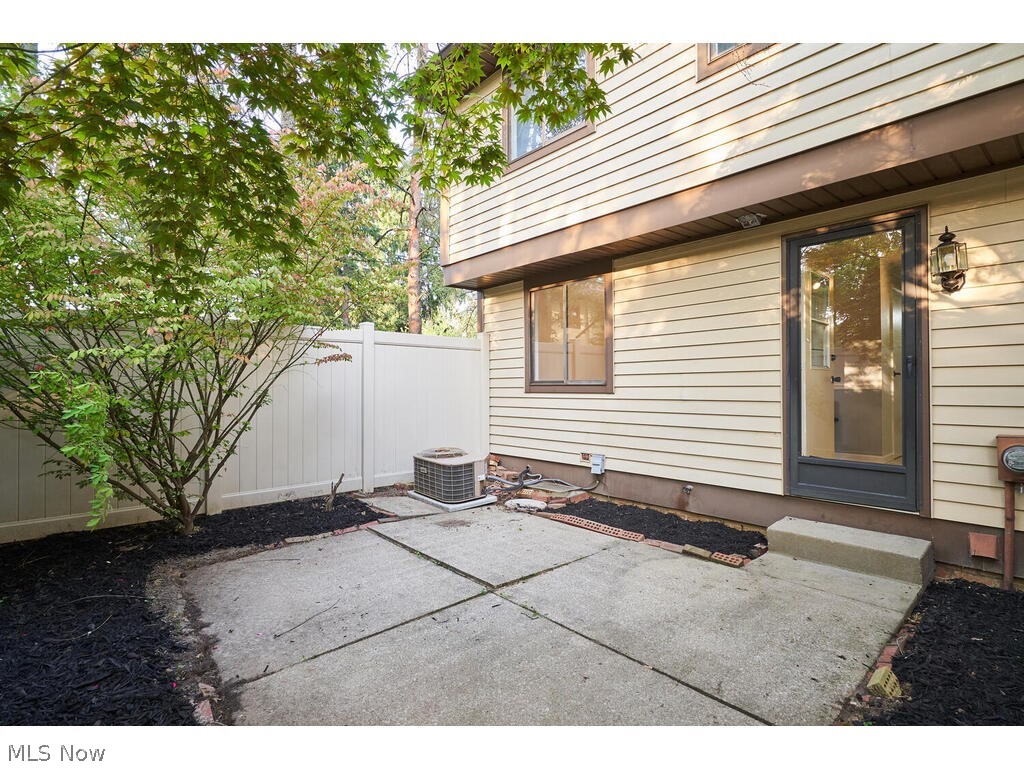 Hampton Ridge Condo - Residential