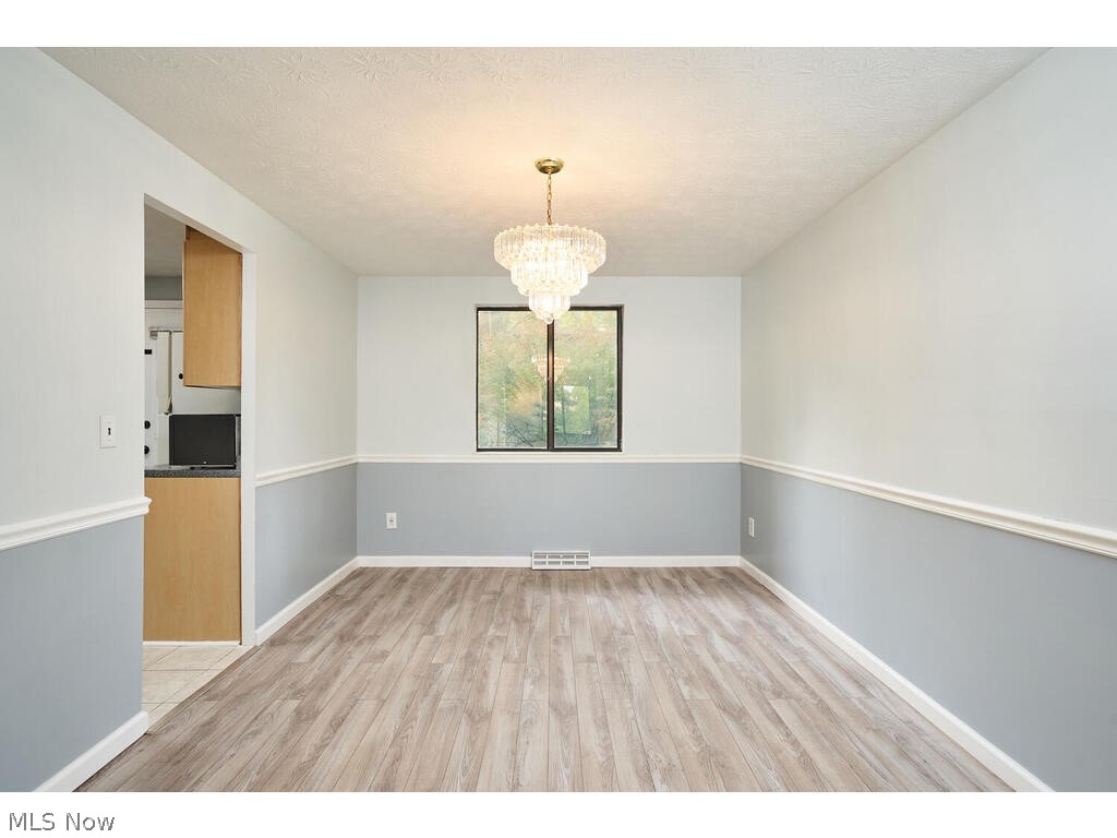 Hampton Ridge Condo - Residential