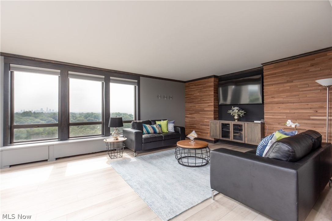 One Bratenahl Place Condo - Residential