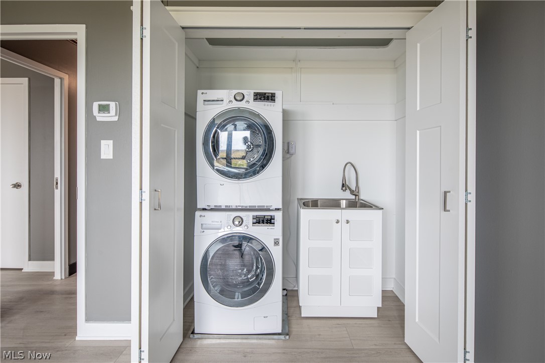 One Bratenahl Place Condo - Residential