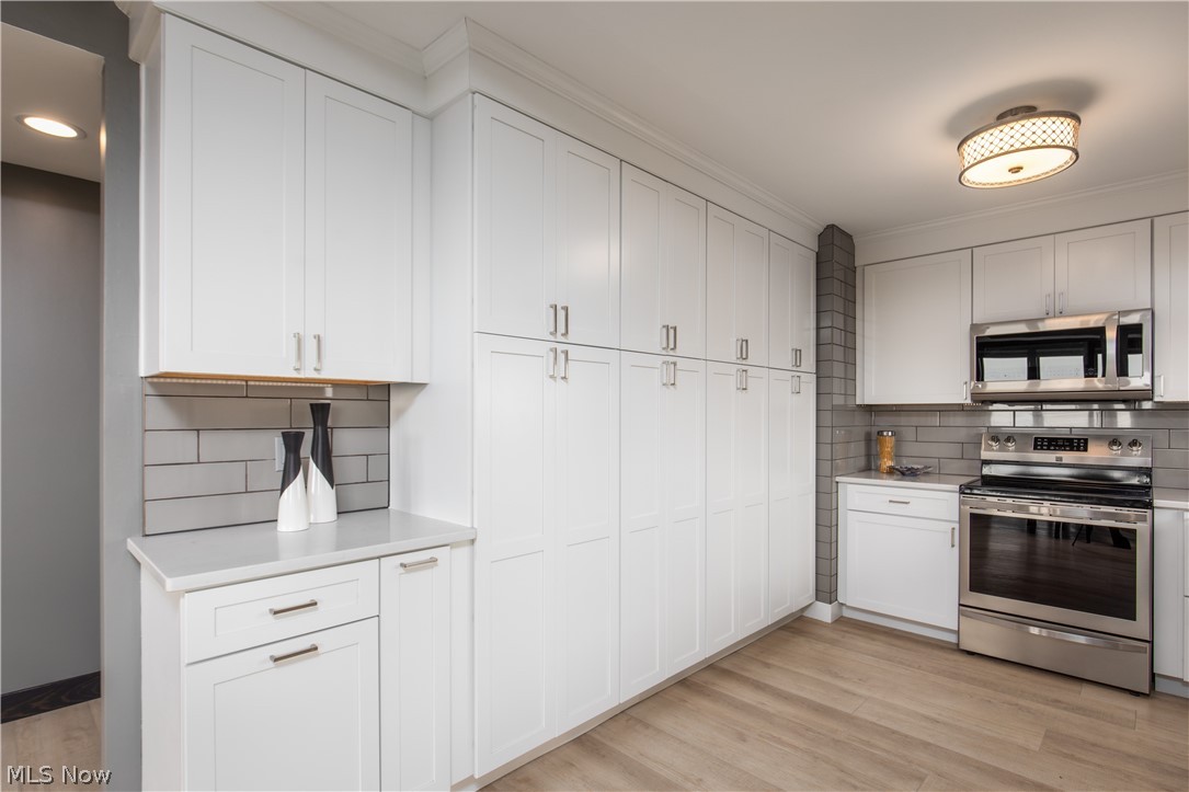 One Bratenahl Place Condo - Residential