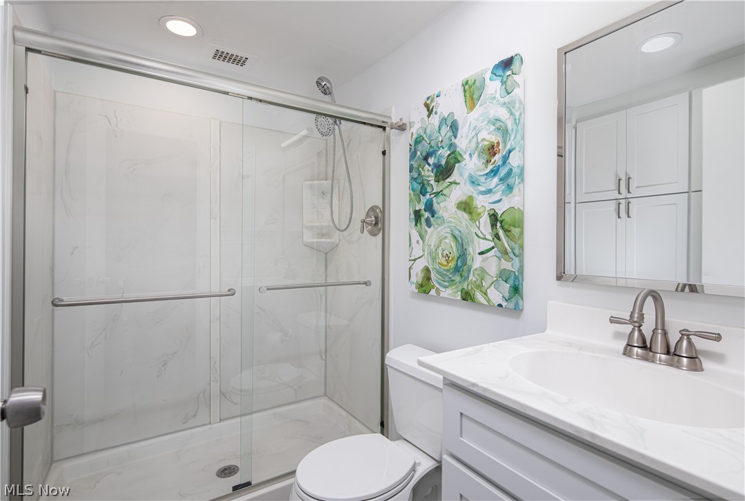 One Bratenahl Place Condo - Residential