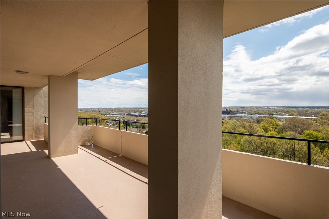 One Bratenahl Place Condo - Residential