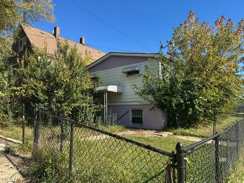 Photo of 4372 E 146 ST, Cleveland, OH 44128 (MLS # 5254762)