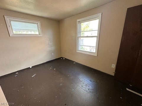 Tiny photo for 4372 E 146 ST, Cleveland, OH 44128 (MLS # 5254762)