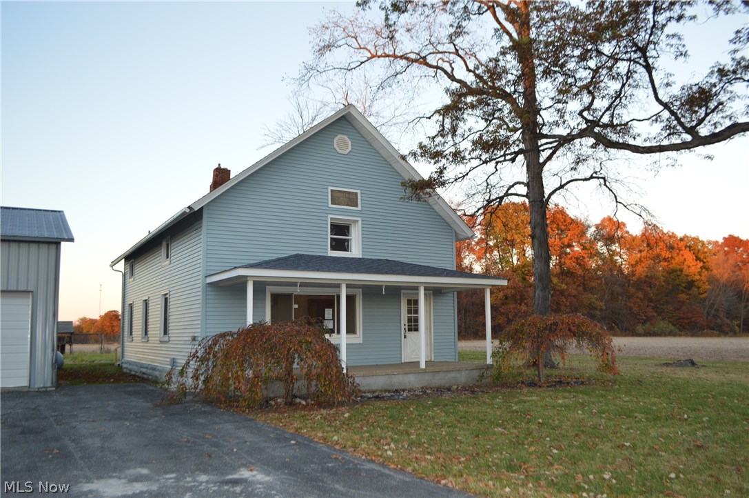 5 bedroom 1 bath home located on 1.5 acres. Interior Features; include large living room, updated bathroom, large laundry room, country kitchen. and More! Exterior Features include; paved driveway, 1.5 acres, front porch mature trees, 40x30 pole barn with front and rear doors, and More! Case number: 412-691949 HUD homes are sold AS-IS