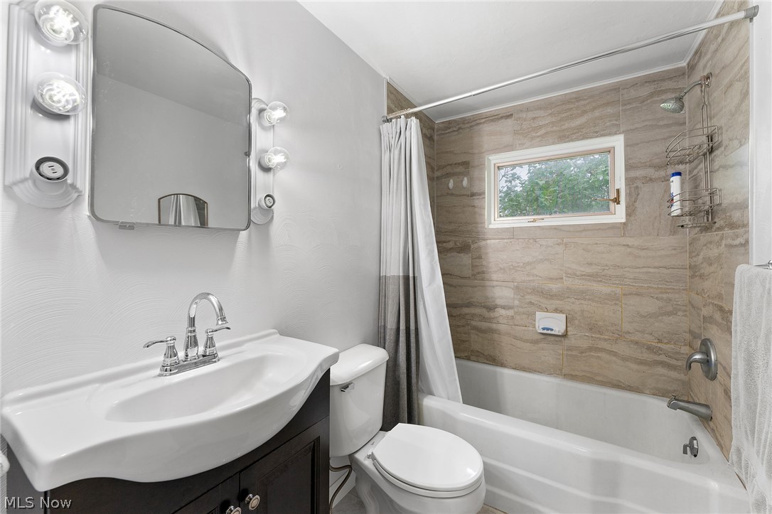 Lloyd 2 - Residential