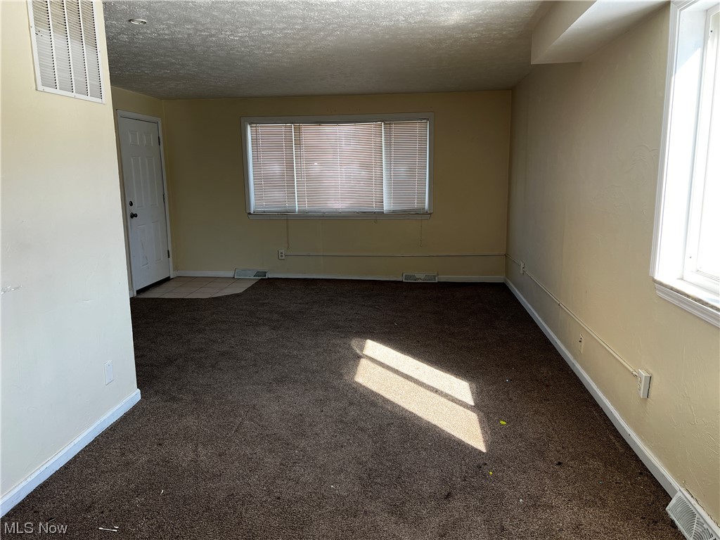 Banbury Village Condo - Residential