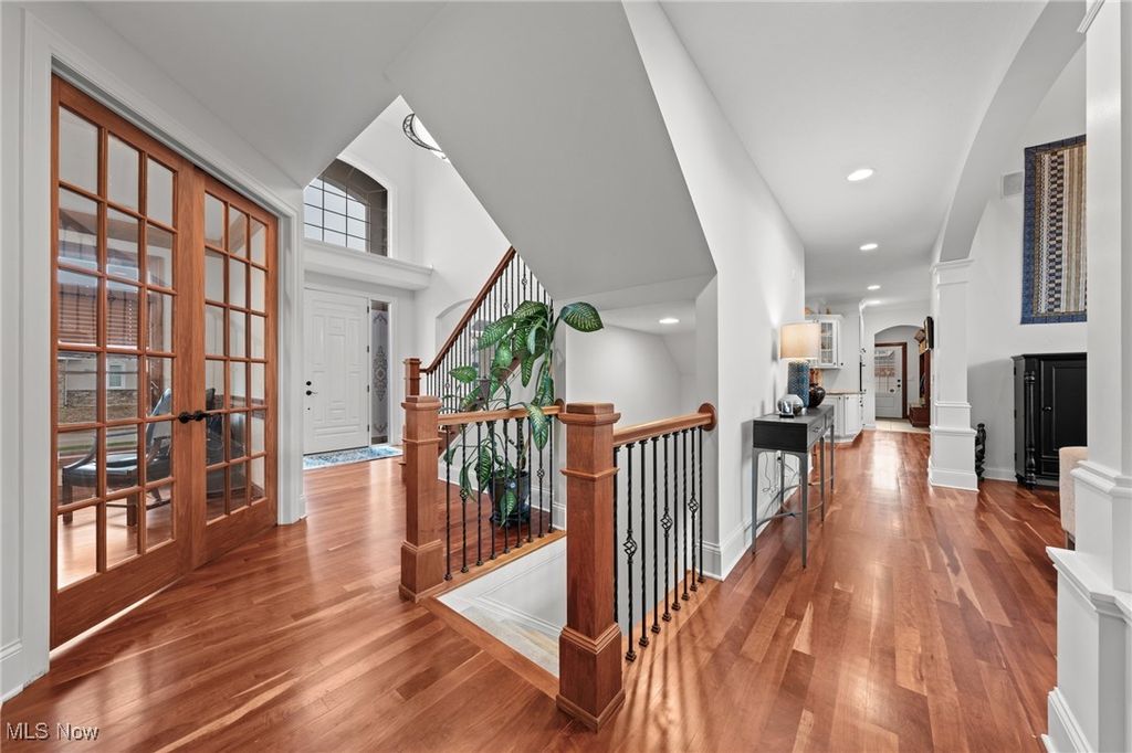 Photo of 343 Glasgow Drive, Highland Heights, OH 44143 (MLS # 5157267)