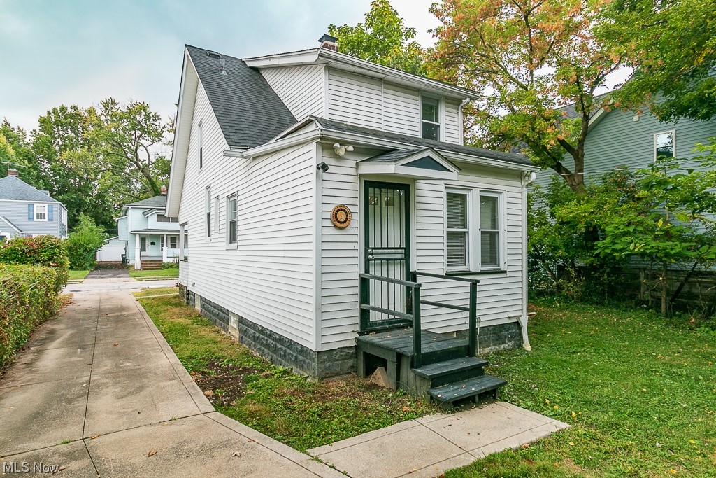 Lena Pasnow - Residential