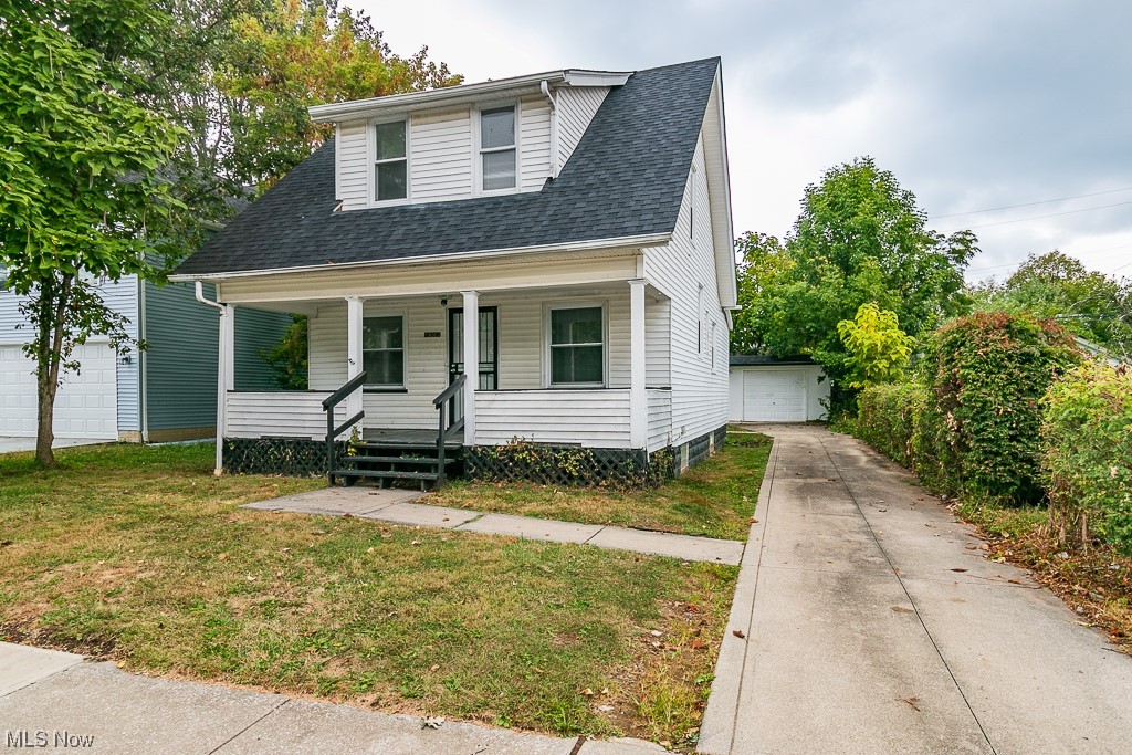 Lena Pasnow - Residential