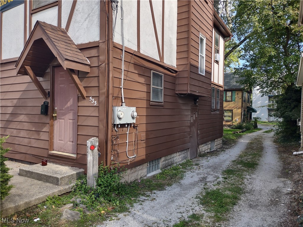 City/Akron - Residential Income