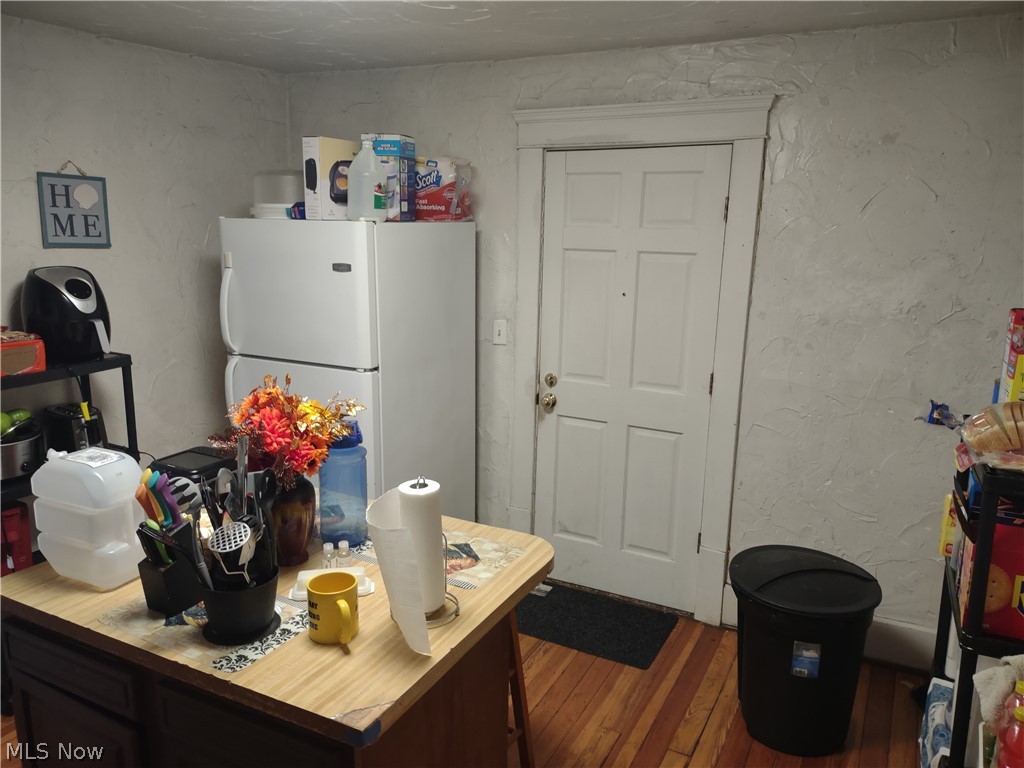 City/Akron - Residential Income