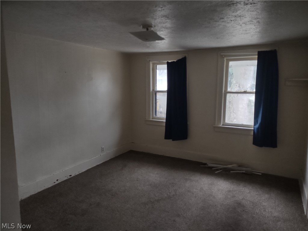 City/Akron - Residential Income